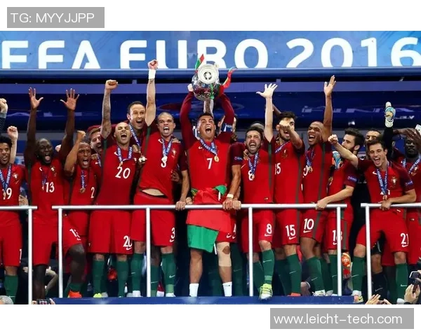 足坛巨星风采汇聚展现世界顶级球员的荣耀瞬间